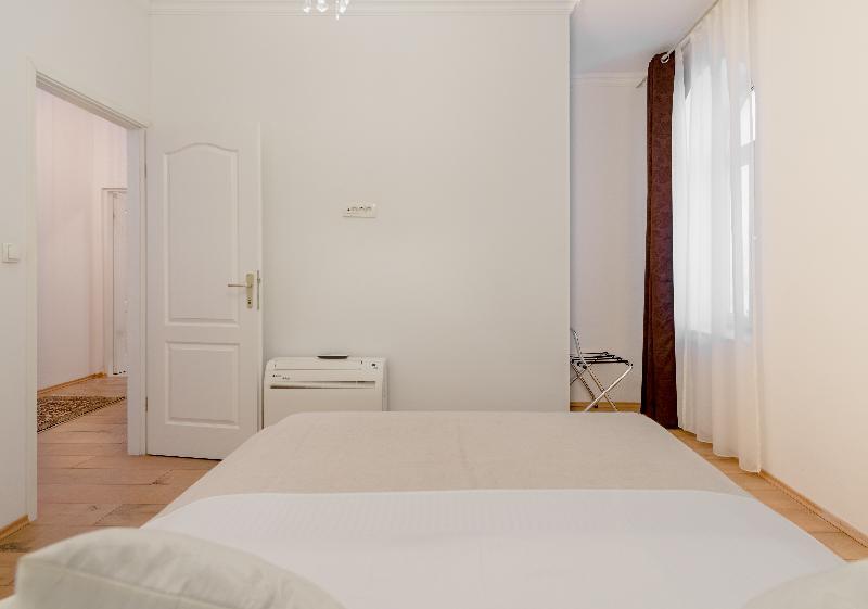 Temple Luxury Apartments & Rooms Split Exterior photo