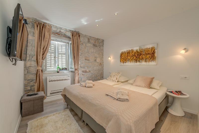 Temple Luxury Apartments & Rooms Split Exterior photo